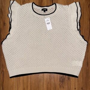 New Tipped Crew Neck Ruffle Sleeve Sweater